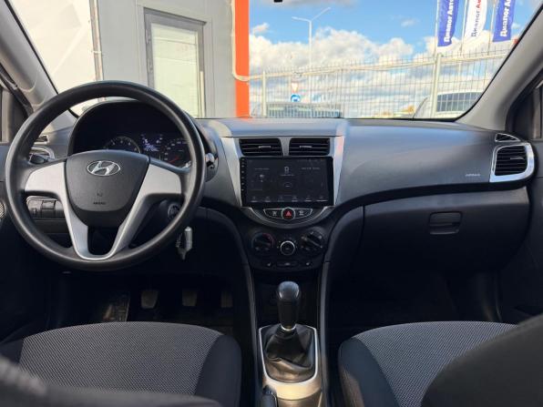 Hyundai Solaris I с пробегом 2014 года, цена 700 000 рублей, 217036 км, седан, Автокод Объявления