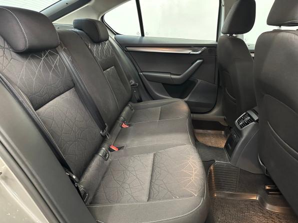 Skoda Octavia III (A7) Рестайлинг с пробегом 2018 года, цена 2 149 000 рублей, 40102 км, лифтбек, Автокод Объявления