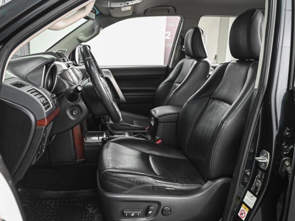 Toyota Land Cruiser Prado 150 Series Рестайлинг 1 с пробегом 2013 года, цена 3 640 000 рублей, 282400 км, внедорожник, Автокод Объявления