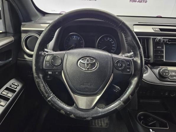 Toyota RAV4 IV (XA40) Рестайлинг с пробегом 2016 года, цена 1 954 000 рублей, 176700 км, внедорожник, Автокод Объявления