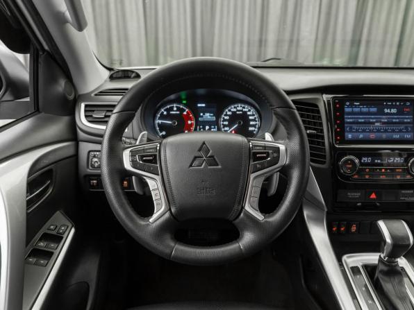 Mitsubishi Pajero Sport III с пробегом 2018 года, цена 3 380 000 рублей, 127453 км, внедорожник, Автокод Объявления