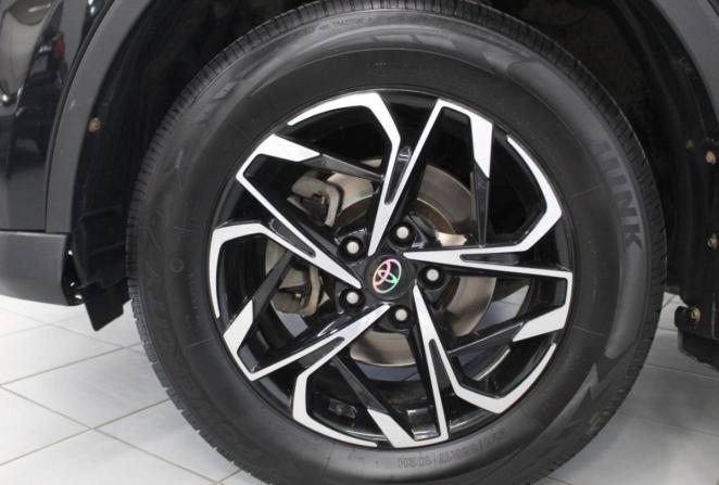 Toyota RAV4 IV (XA40) Рестайлинг с пробегом 2016 года, цена 1 745 000 рублей, 119079 км, внедорожник, Автокод Объявления