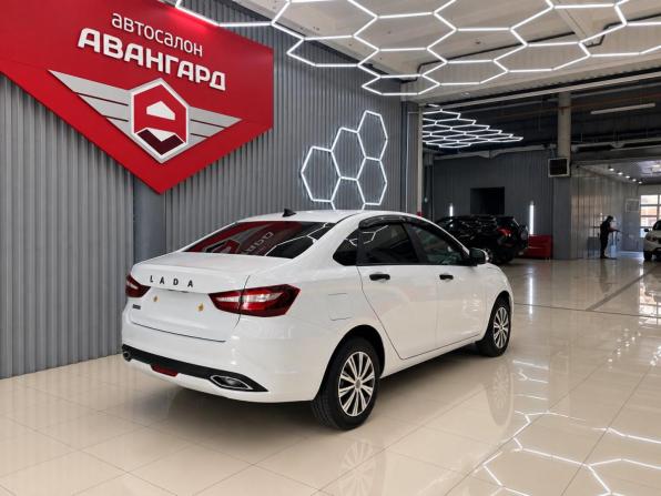 Lada (ВАЗ) Vesta I Рестайлинг (NG) с пробегом 2024 года, цена 1 260 000 рублей, 62748 км, седан, Автокод Объявления