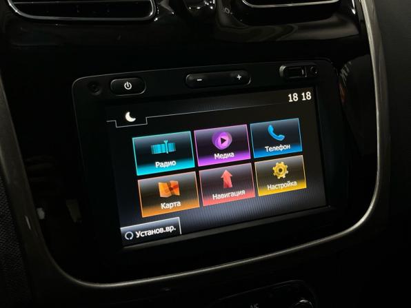 Renault Sandero II с пробегом 2018 года, цена 1 194 000 рублей, 87200 км, хэтчбек, Автокод Объявления