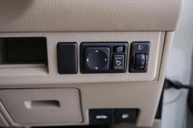 Nissan Tiida I Рестайлинг с пробегом 2010 года, цена 649 000 рублей, 313000 км, седан, Автокод Объявления