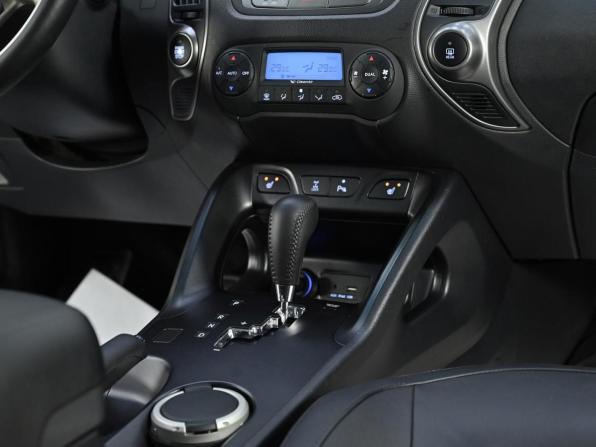 Hyundai ix35 I Рестайлинг с пробегом 2015 года, цена 1 349 000 рублей, 96000 км, внедорожник, Автокод Объявления