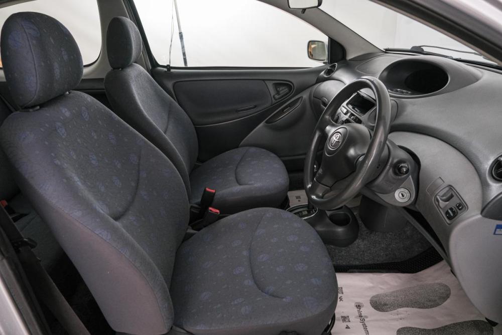 Toyota Vitz I (P10) Красноярск  - изображение 12