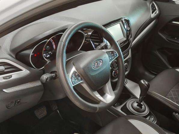 Lada (ВАЗ) Vesta I с пробегом 2018 года, цена 994 000 рублей, 124665 км, универсал, Автокод Объявления