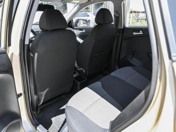 Hyundai Solaris I с пробегом 2012 года, цена 969 000 рублей, 69266 км, хэтчбек, Автокод Объявления