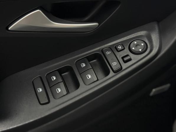 Hyundai Creta II с пробегом 2021 года, цена 2 499 000 рублей, 39000 км, внедорожник, Автокод Объявления