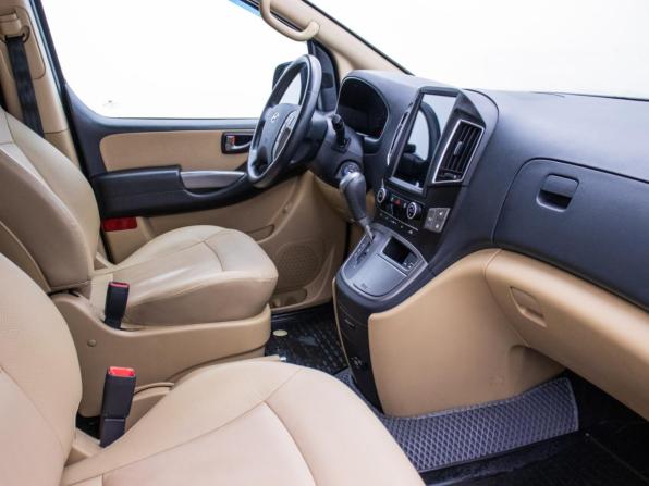 Hyundai H-1 II Рестайлинг 2 с пробегом 2018 года, цена 3 258 000 рублей, 87500 км, минивэн, Автокод Объявления