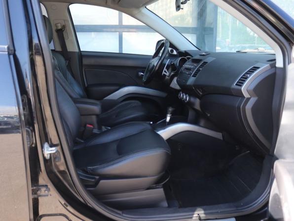 Mitsubishi Outlander II с пробегом 2007 года, цена 929 000 рублей, 180000 км, внедорожник, Автокод Объявления