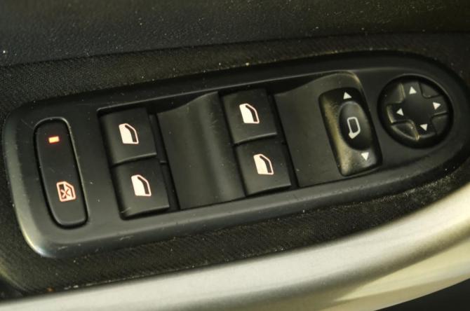 Peugeot 408 I с пробегом 2012 года, цена 689 000 рублей, 161000 км, седан, Автокод Объявления