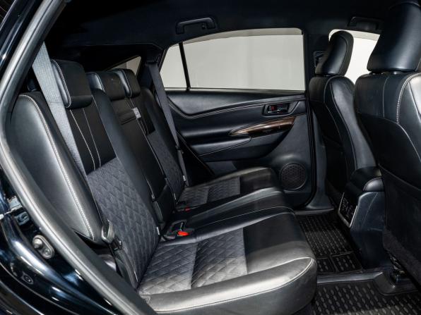 Toyota Harrier III (XU60) с пробегом 2016 года, цена 2 815 000 рублей, 105570 км, внедорожник, Автокод Объявления