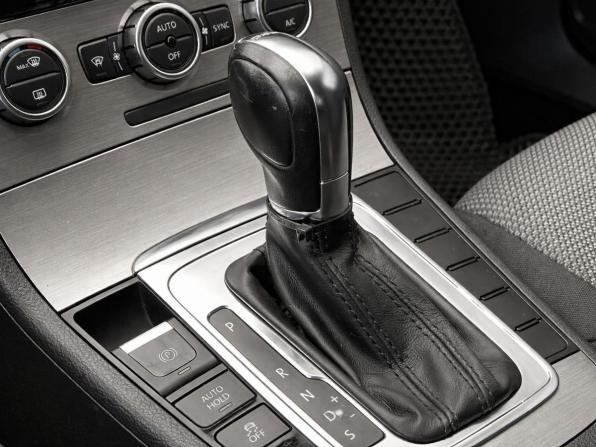 Volkswagen Passat B7 с пробегом 2013 года, цена 1 167 000 рублей, 177875 км, седан, Автокод Объявления