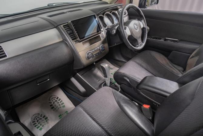Nissan Tiida I Рестайлинг с пробегом 2012 года, цена 829 000 рублей, 260000 км, хэтчбек, Автокод Объявления