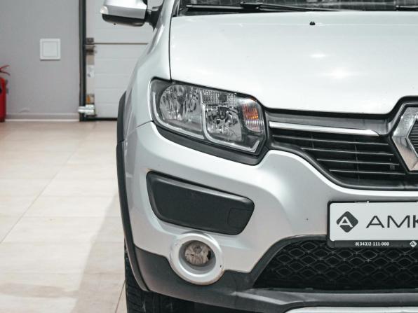 Renault Sandero II с пробегом 2017 года, цена 696 805 рублей, 313649 км, хэтчбек, Автокод Объявления