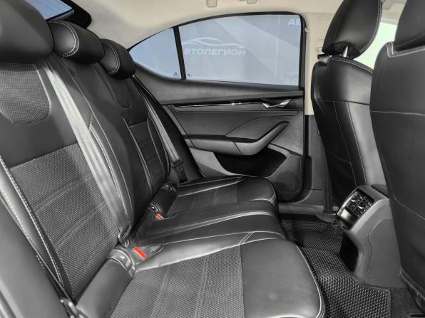 Skoda Octavia IV (A8) с пробегом 2021 года, цена 2 550 000 рублей, 67072 км, лифтбек, Автокод Объявления