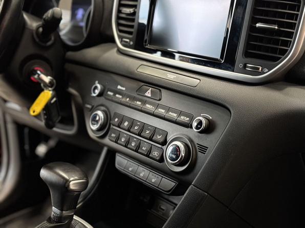 Kia Sportage IV Рестайлинг с пробегом 2019 года, цена 2 295 000 рублей, 114000 км, внедорожник, Автокод Объявления