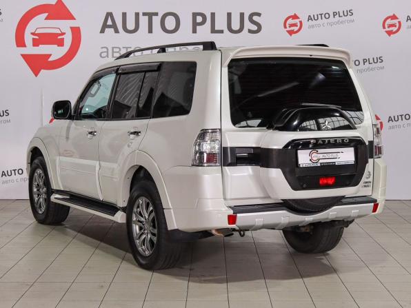 Mitsubishi Pajero IV Рестайлинг 2 с пробегом 2017 года, цена 2 999 000 рублей, 127000 км, внедорожник, Автокод Объявления