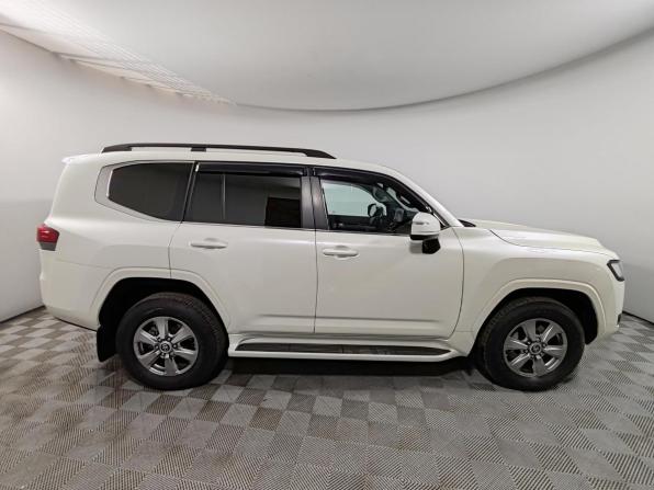 Toyota Land Cruiser 300 Series с пробегом 2022 года, цена 8 899 000 рублей, 104712 км, внедорожник, Автокод Объявления