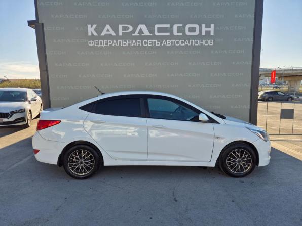 Hyundai Solaris I Рестайлинг с пробегом 2015 года, цена 990 000 рублей, 143185 км, седан, Автокод Объявления