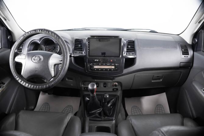 Toyota Hilux VII Рестайлинг с пробегом 2012 года, цена 1 999 000 рублей, 386100 км, offers.body_type.unknown, Автокод Объявления