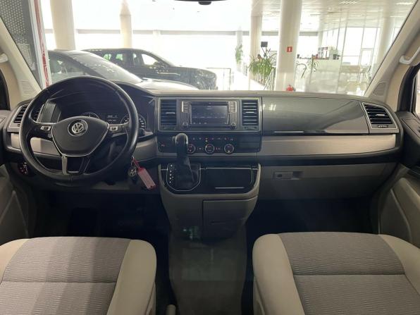 Volkswagen Multivan T6 с пробегом 2015 года, цена 2 860 000 рублей, 175974 км, минивэн, Автокод Объявления
