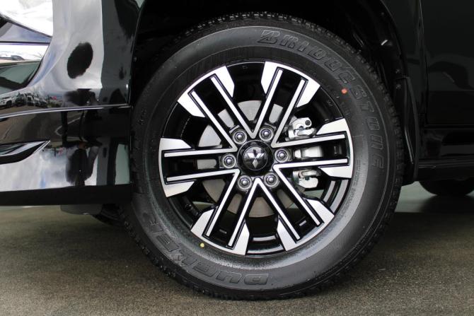 Mitsubishi Pajero Sport III Рестайлинг с пробегом 2021 года, цена 5 795 000 рублей, 2955 км, внедорожник, Автокод Объявления