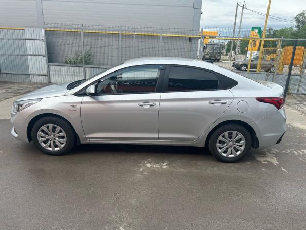 Hyundai Solaris II с пробегом 2019 года, цена 1 370 000 рублей, 128000 км, седан, Автокод Объявления