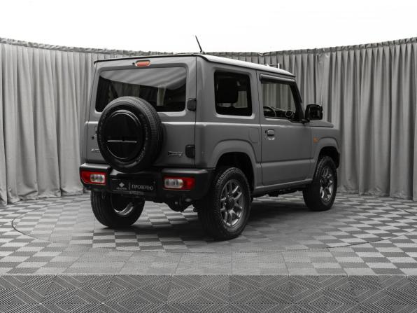 Suzuki Jimny IV с пробегом 2025 года, цена 2 750 000 рублей, 6503 км, внедорожник, Автокод Объявления