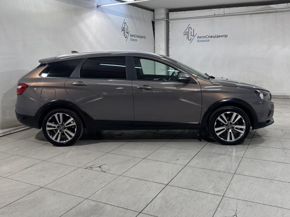 Lada (ВАЗ) Vesta I с пробегом 2018 года, цена 1 099 800 рублей, 105500 км, универсал, Автокод Объявления