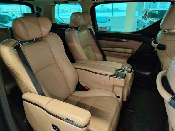 Toyota Alphard III Рестайлинг с пробегом 2019 года, цена 4 852 000 рублей, 159900 км, минивэн, Автокод Объявления