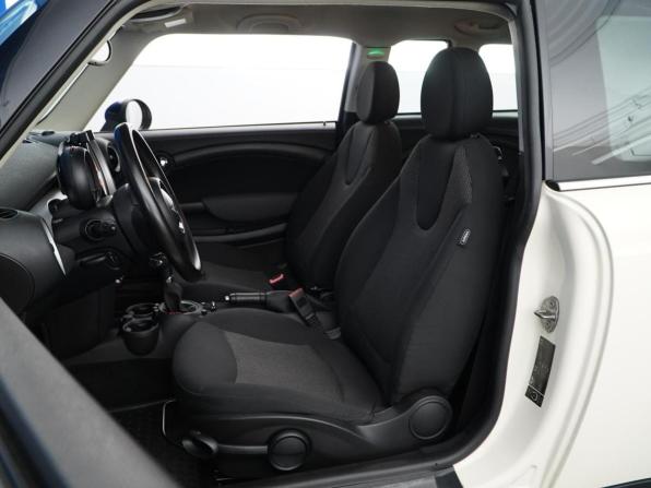 Mini Clubman I Рестайлинг с пробегом 2011 года, цена 1 099 046 рублей, 118109 км, хэтчбек, Автокод Объявления