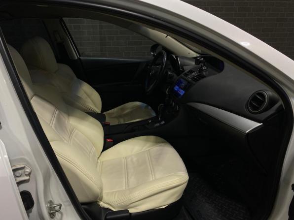 Mazda 3 II (BL) Рестайлинг с пробегом 2012 года, цена 979 000 рублей, 173183 км, седан, Автокод Объявления