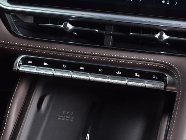 Geely Xingyue L I Рестайлинг 2 с пробегом 2026 года, цена 4 099 995 рублей, 20 км, внедорожник, Автокод Объявления
