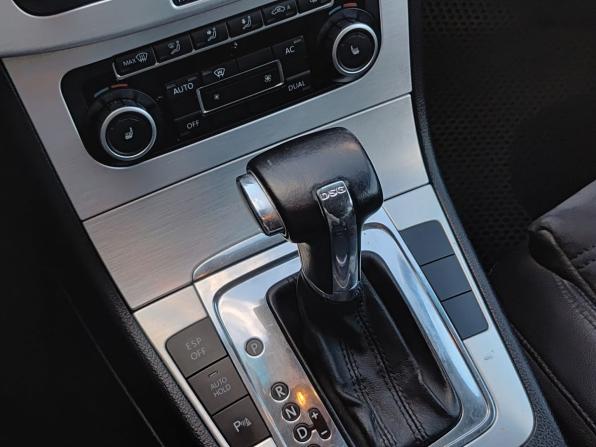 Volkswagen Passat B6 с пробегом 2010 года, цена 649 000 рублей, 220502 км, седан, Автокод Объявления