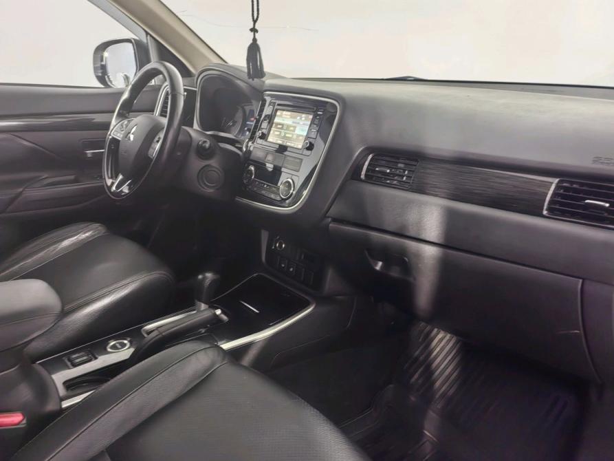 Mitsubishi Outlander III Рестайлинг 2 Санкт-Петербург  - изображение 15