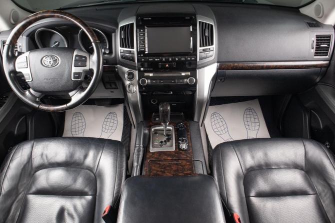 Toyota Land Cruiser 200 Series Рестайлинг 1 с пробегом 2013 года, цена 3 899 000 рублей, 288584 км, внедорожник, Автокод Объявления