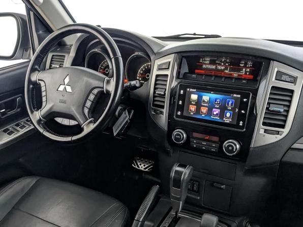 Mitsubishi Pajero IV Рестайлинг 2 с пробегом 2017 года, цена 3 050 000 рублей, 106953 км, внедорожник, Автокод Объявления