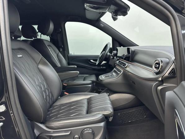 Mercedes-Benz V-Класс III (W447) Рестайлинг 2 с пробегом 2024 года, цена 12 990 000 рублей, 38256 км, минивэн, Автокод Объявления