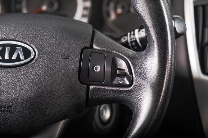 Kia Ceed I Рестайлинг с пробегом 2011 года, цена 1 029 000 рублей, 92380 км, универсал, Автокод Объявления