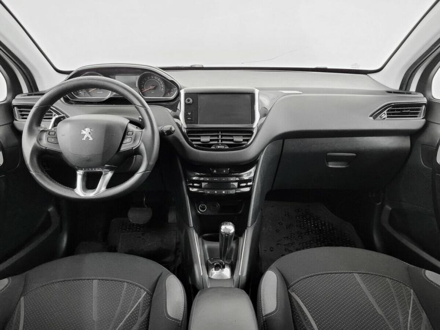 Peugeot 208 I Москва  - изображение 5