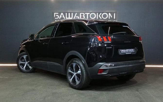 Peugeot 3008 II с пробегом 2018 года, цена 1 790 000 рублей, 114099 км, внедорожник, Автокод Объявления