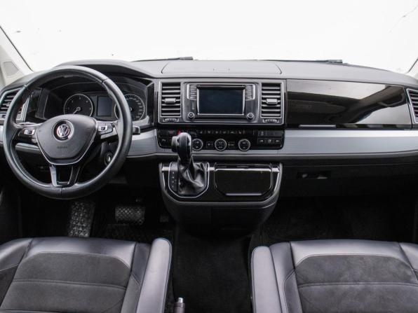 Volkswagen Multivan T6 с пробегом 2017 года, цена 3 288 000 рублей, 186699 км, минивэн, Автокод Объявления