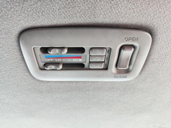 Toyota Estima II с пробегом 2003 года, цена 649 000 рублей, 366338 км, минивэн, Автокод Объявления