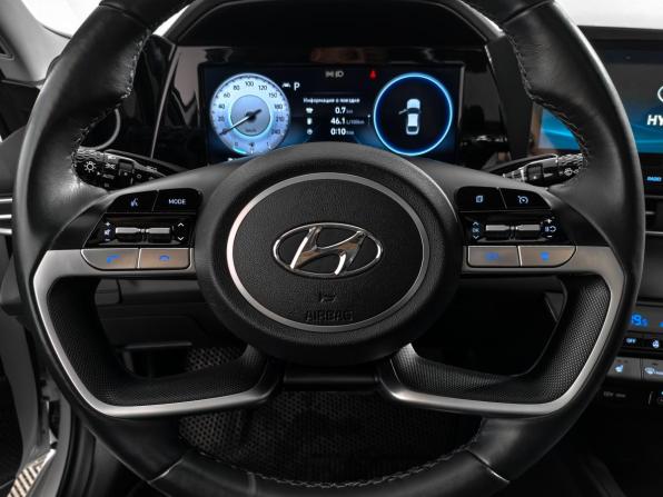 Hyundai Elantra VII (CN7) с пробегом 2022 года, цена 2 200 000 рублей, 46030 км, седан, Автокод Объявления