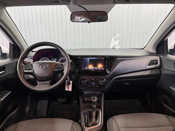 Hyundai Solaris II Рестайлинг с пробегом 2022 года, цена 1 587 000 рублей, 106121 км, седан, Автокод Объявления