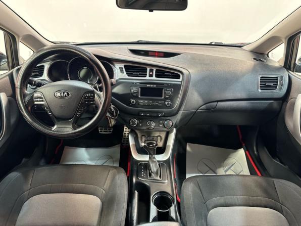 Kia Ceed II с пробегом 2012 года, цена 1 290 000 рублей, 185412 км, хэтчбек, Автокод Объявления