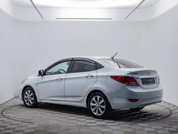 Hyundai Solaris I с пробегом 2012 года, цена 640 000 рублей, 301194 км, седан, Автокод Объявления
